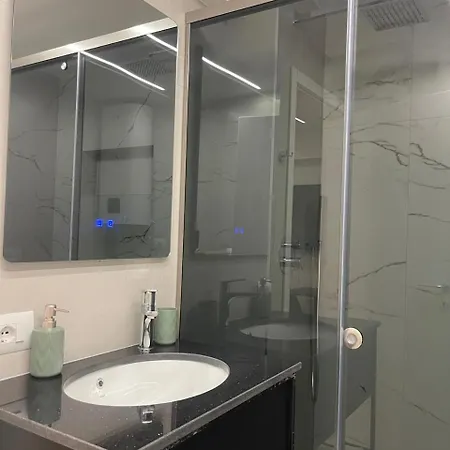 Apartament Lindi's 1 5 *